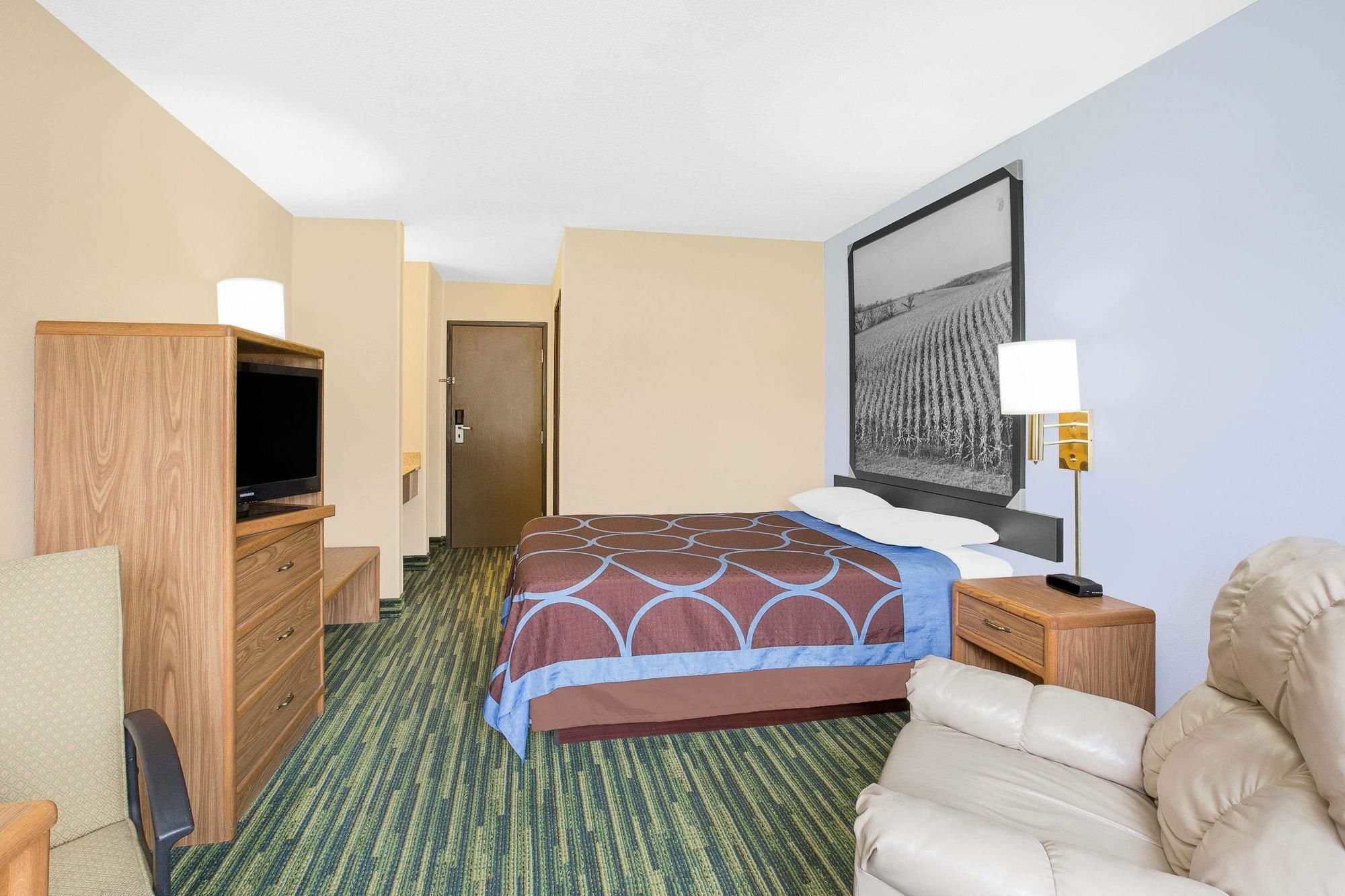 Boarders Inn & Suites By Cobblestone Hotels Waterloo Cedar Falls 外观 照片